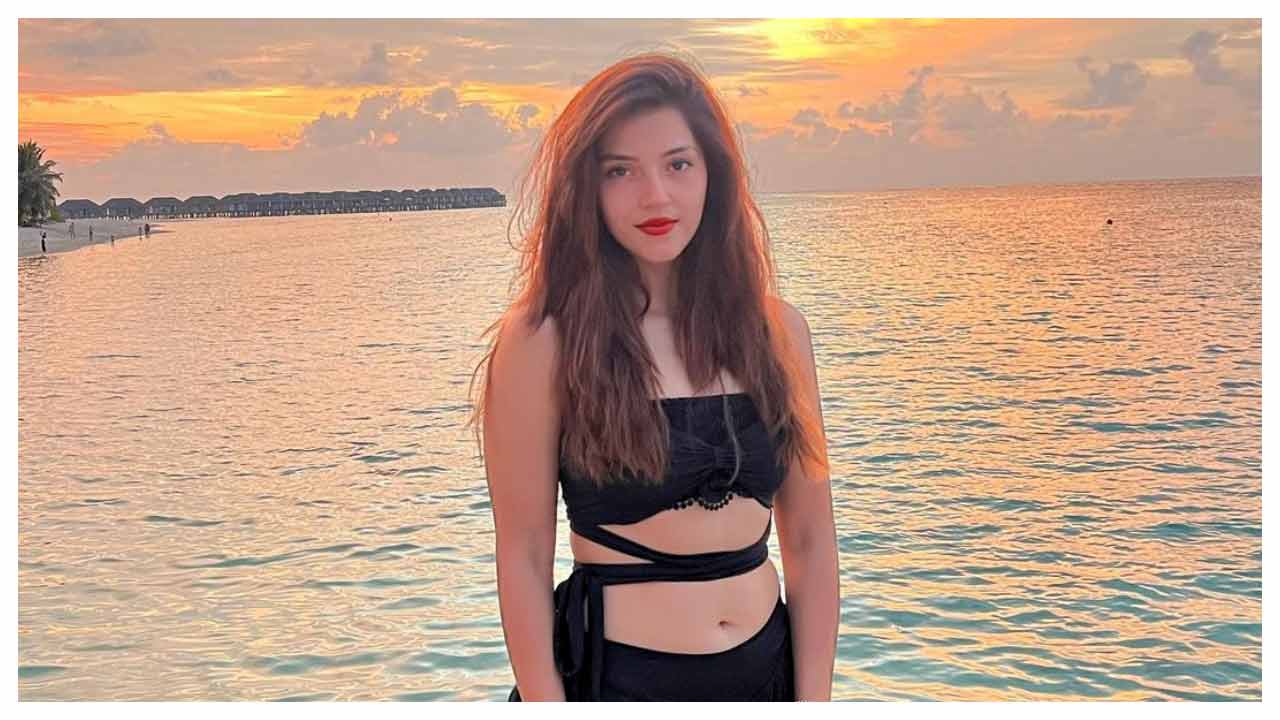 Mehreen Pirzada | సాగర తీరాన ఎంజాయ్‌ చేస్తున్న మెహ్రీన్ పిర్జాదా..