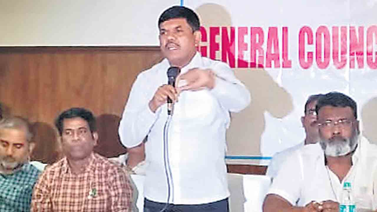 పార్లమెంట్‌లో విద్యుత్తు బిల్లు పెడితే సమ్మె