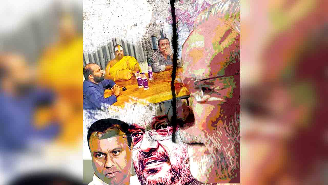 తెలంగాణపై ద్రోహ యుద్ధం.. కేసీఆర్‌ సర్కార్‌ను కూల్చివేసే భారీ కుట్ర