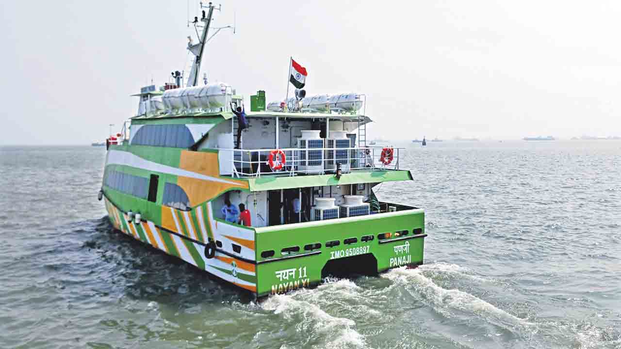 సముద్ర తీరంలో కొత్తగా ‘వాటర్‌ ట్యాక్సీ’ సర్వీసు