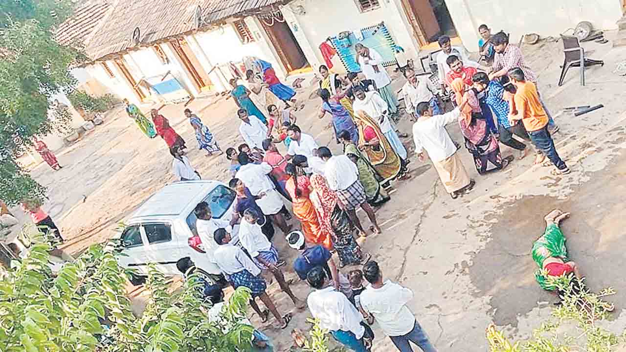 ప్రాణాల మీదకు తెచ్చిన భూ వివాదం