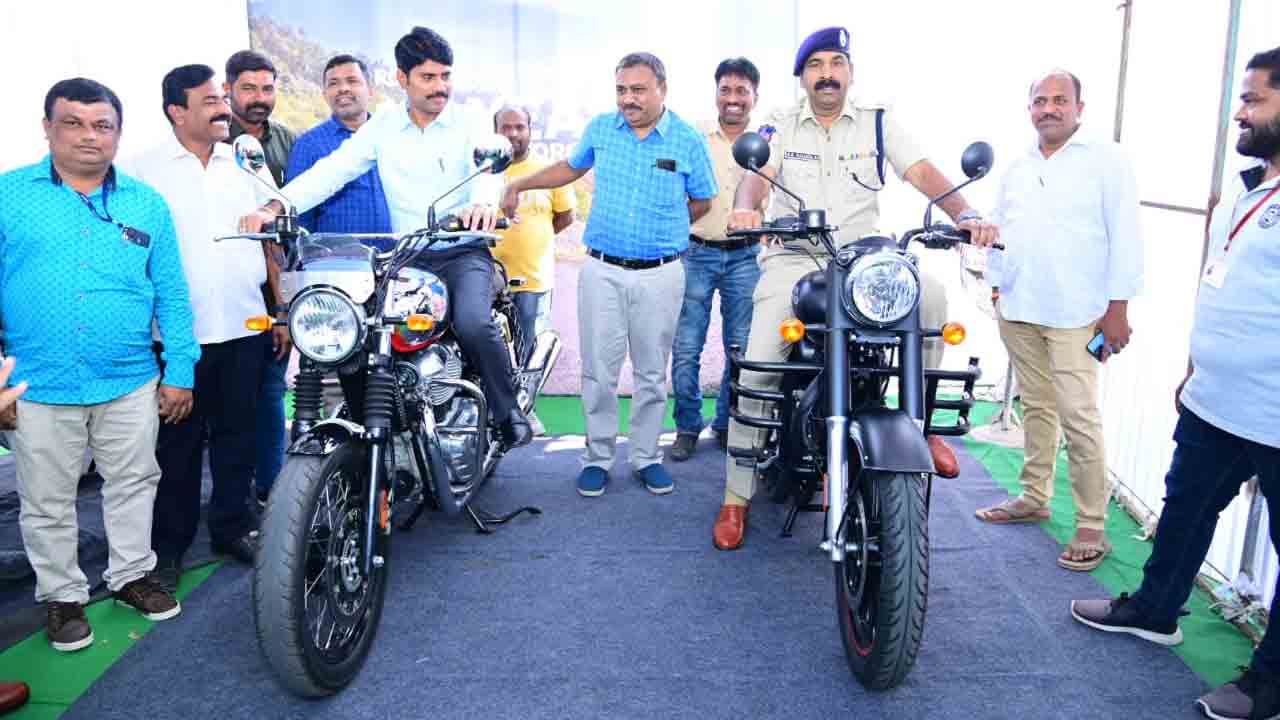 నిజామాబాద్ జిల్లాలో అట్టహాసంగా నమస్తే తెలంగాణ ఆటో షో ప్రారంభం