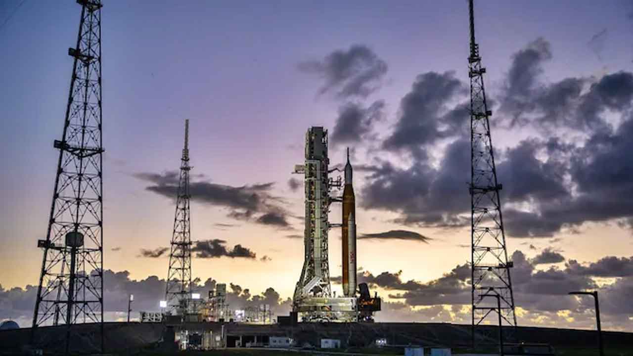 Artemis-1 launch | బుధవారం చంద్రుడిపైకి నాసా ఆర్టెమిస్‌-1 ప్రయోగం