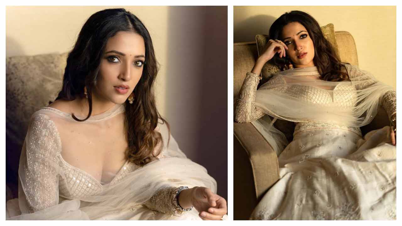 Neha Shetty | ట్రెండీ అందాల‌తో మురిపిస్తున్న నేహా శెట్టి..