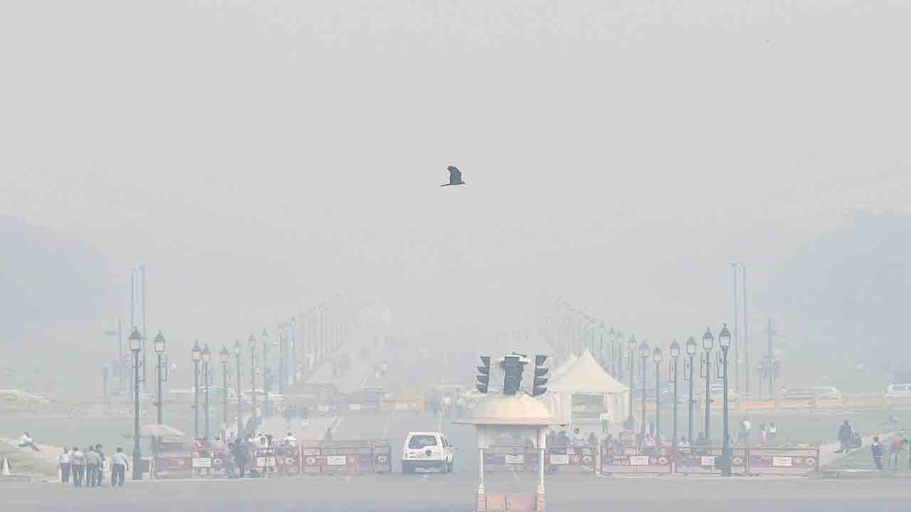 కాలుష్య కోరల్లో దేశ రాజధాని