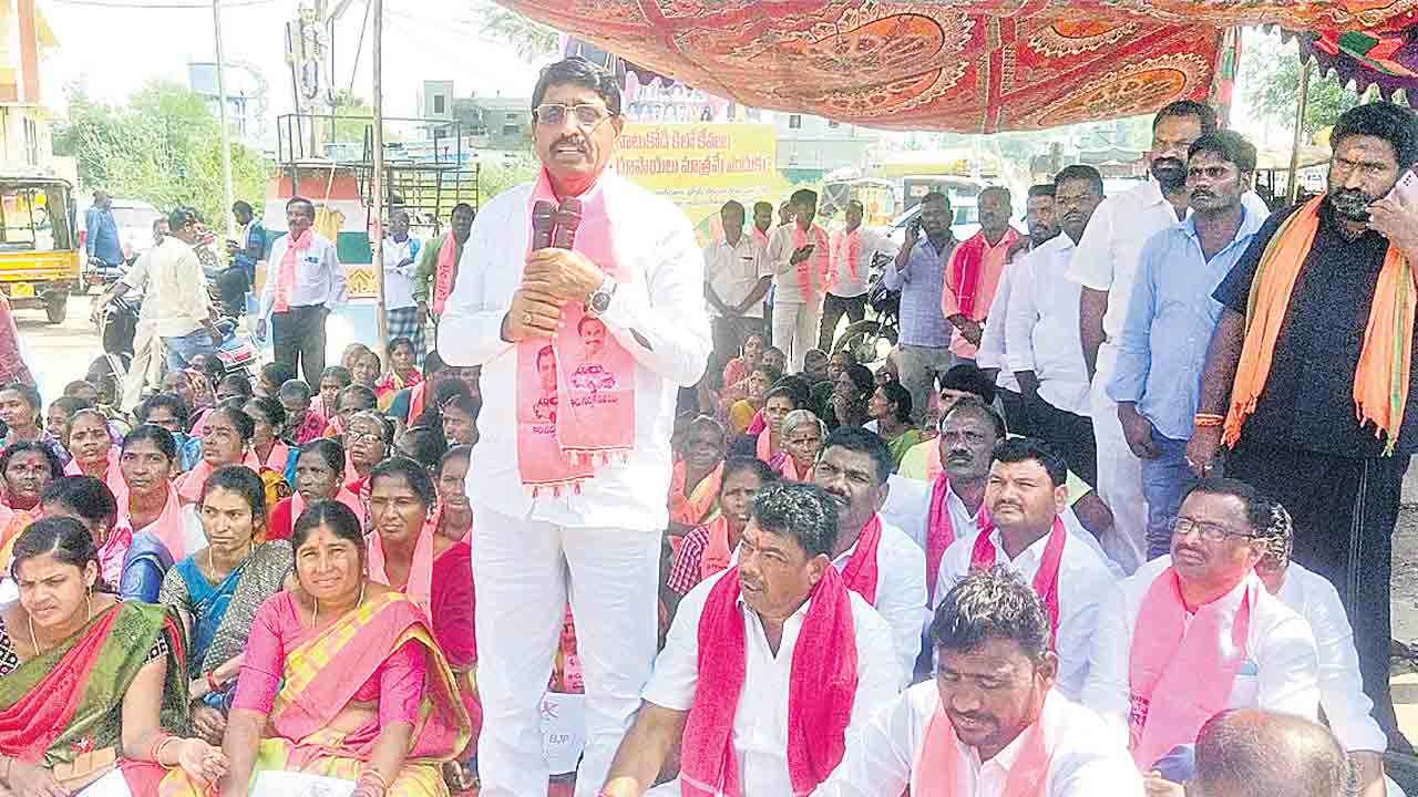 ఎంపీ అర్వింద్‌ వ్యాఖ్యలపై నిరసనల వెల్లువ