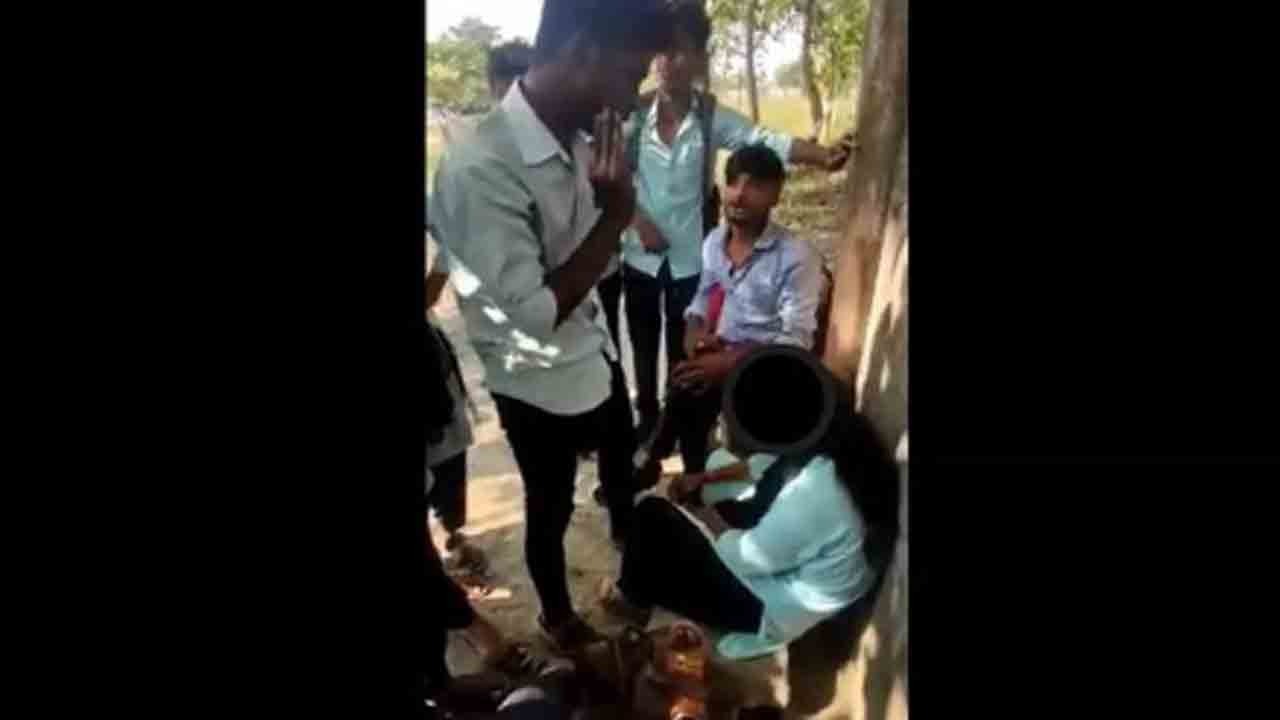 శృతిమించిన ర్యాగింగ్.. జానియర్లను వేధించిన ఐదుగురు విద్యార్థులు అరెస్ట్, 12 మంది డిస్మిస్
