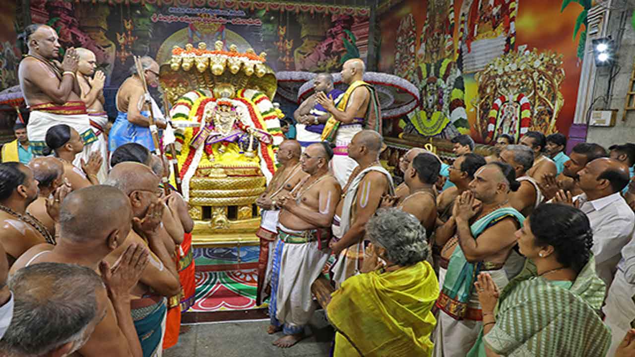 TTD News | పెద్దశేష వాహనంపై శ్రీ వైకుంఠ నారాయణుడి అలంకారంలో సిరులతల్లి