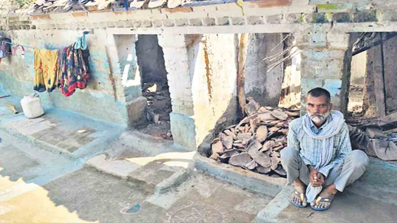 మోదీ మా గూడేది.. అక్రమాలకు అడ్డాగా ప్రధాన మంత్రి ఆవాస్‌ యోజన