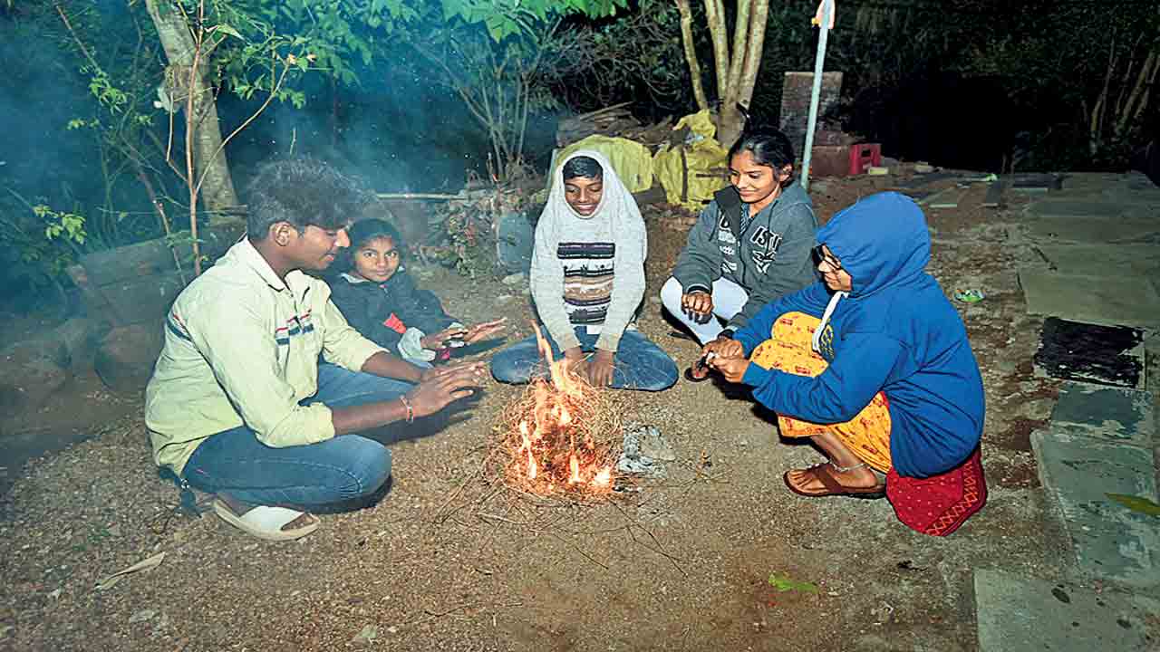 కప్పేసిన మంచు దుప్పటి