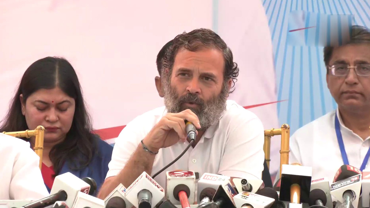 నా ఇమేజ్‌ను దెబ్బతీసేందుకు బీజేపీ భారీగా ఖర్చు చేస్తోంది: రాహుల్‌గాంధీ