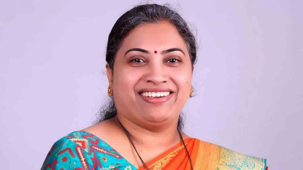 అంధేరి ఈస్ట్‌లో నోటాపై 20 వేల ఓట్లకు పైగా ఆధిక్యంలో రుతుజా లట్కే