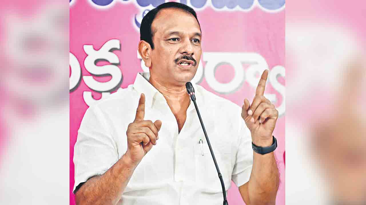 ప్రభుత్వాల కూల్చివేతకే శిక్షణా శిబిరాలా?