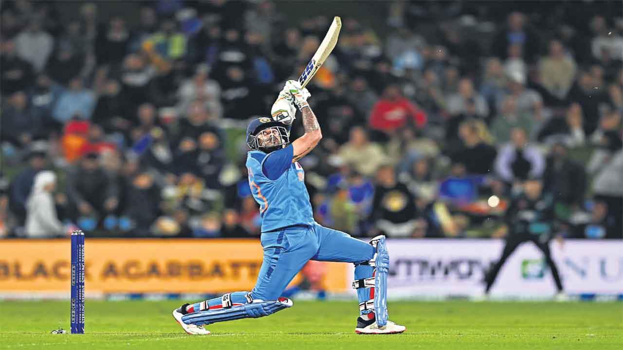 శతక్కొట్టిన 360 డిగ్రీస్‌ ప్లేయర్‌