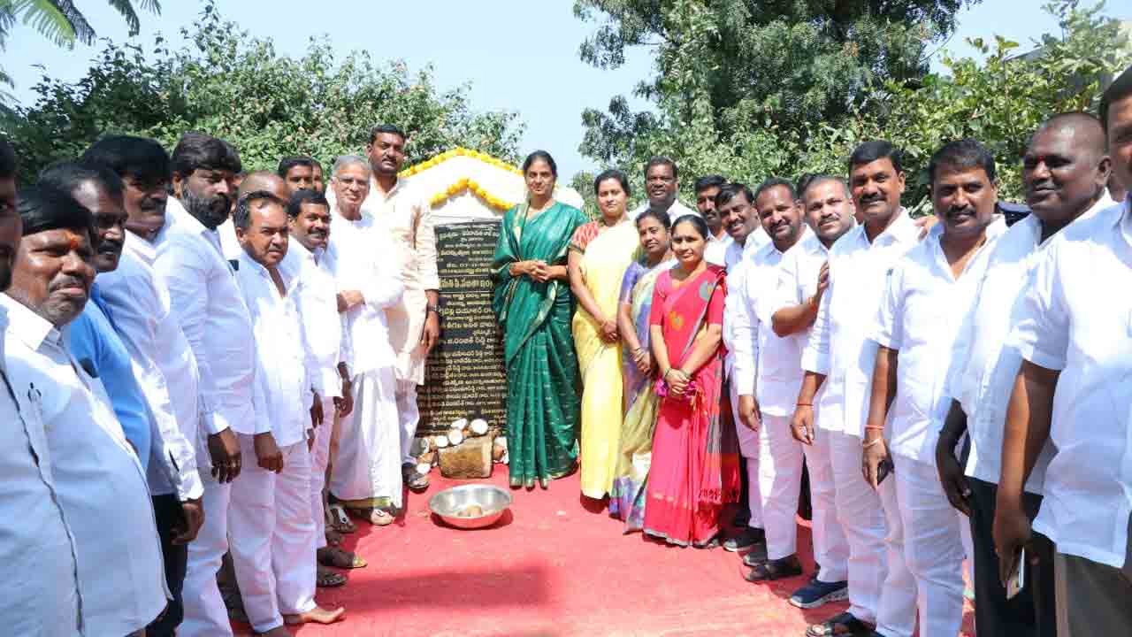 సంక్షేమం, అభివృద్ధిలో దేశానికే తెలంగాణ ఆదర్శం : మంత్రి సబిత