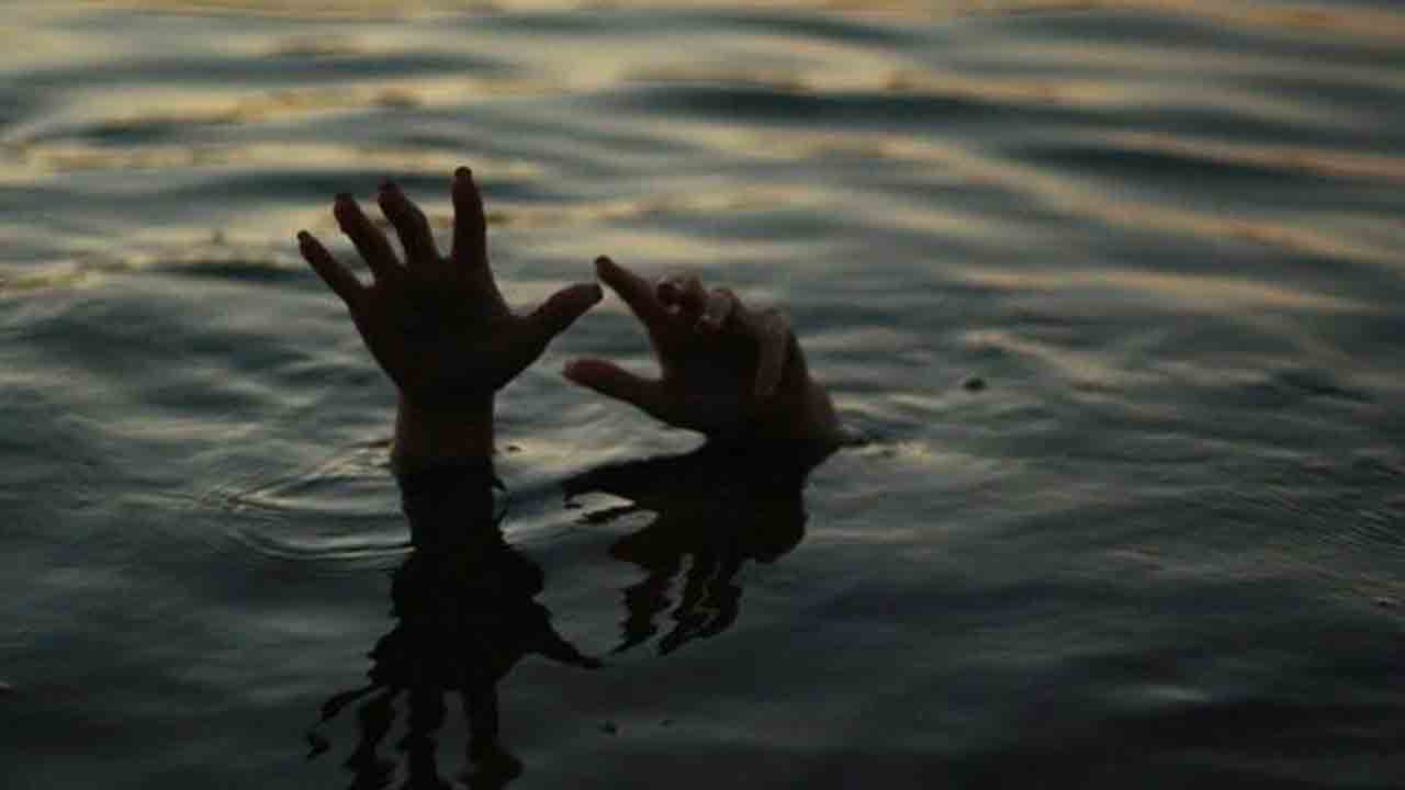 అమీన్పూర్లో విషాదం.. చెరువులో పడి ఒకరు మృతి, ఇద్దరు గల్లంతు