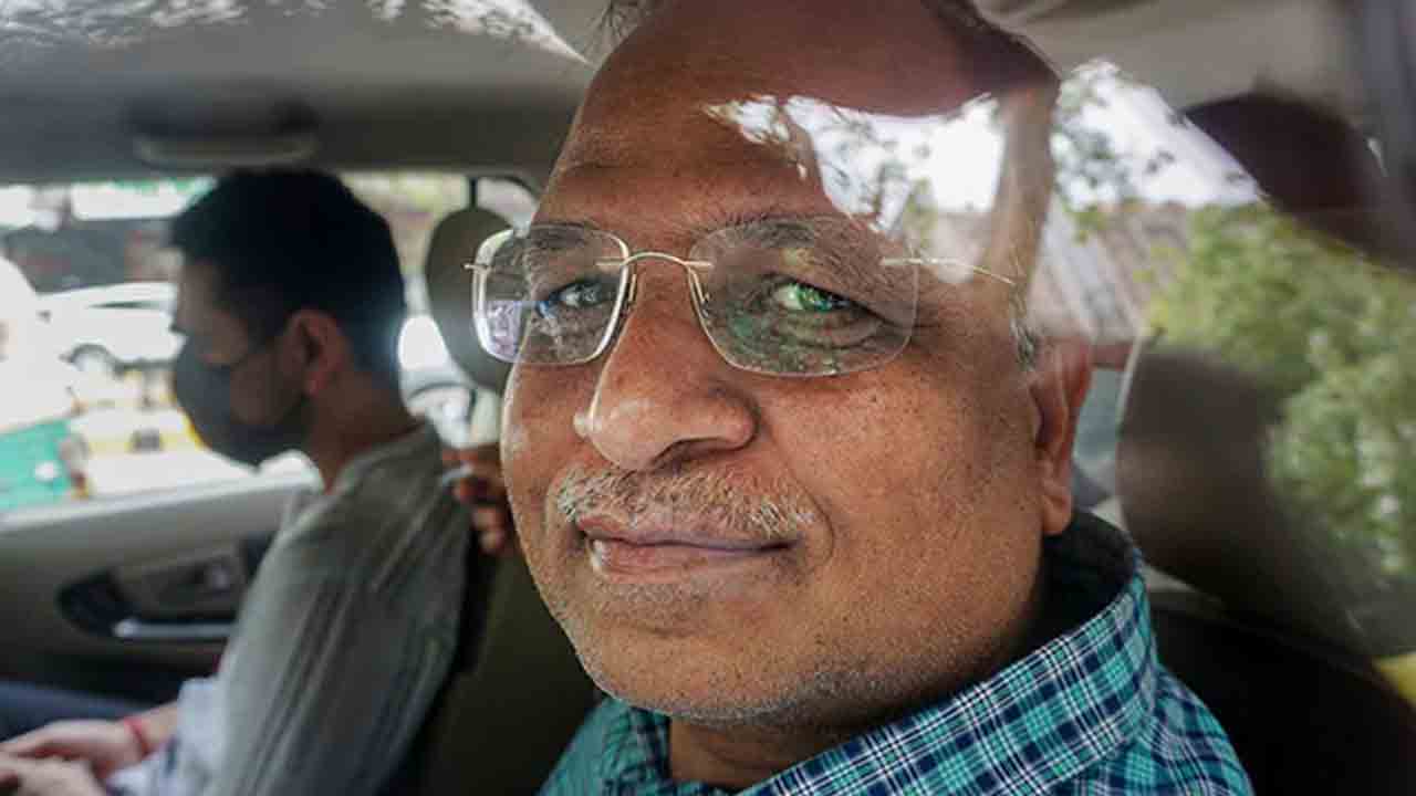 బెయిల్ కోసం ఢిల్లీ హైకోర్టుకు జైన్‌