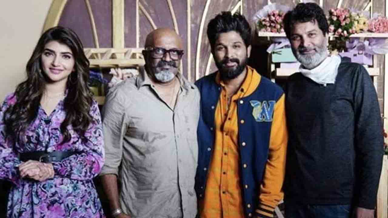 Sreeleela | త్రివిక్రమ్ డైరెక్షన్‌లో అల్లు అర్జున్‌-శ్రీలీల.. వివరాలివే