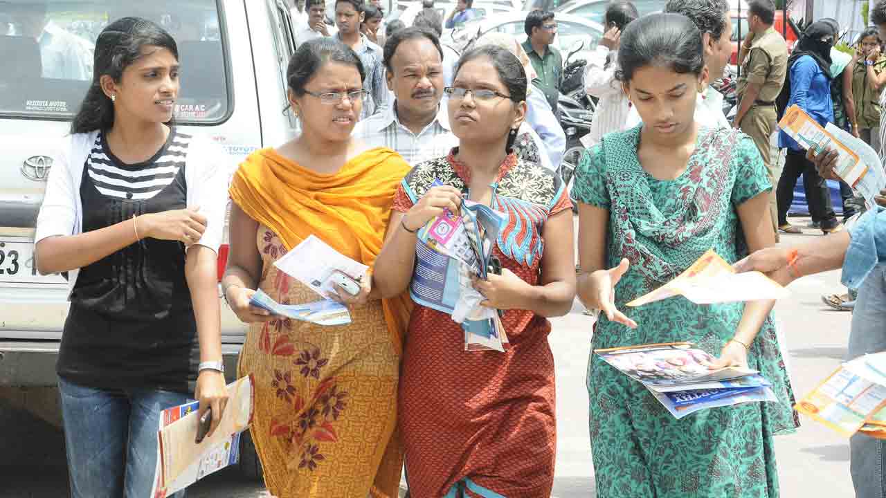 ఇంజినీరింగ్‌లో పెరిగిన అడ్మిషన్లు