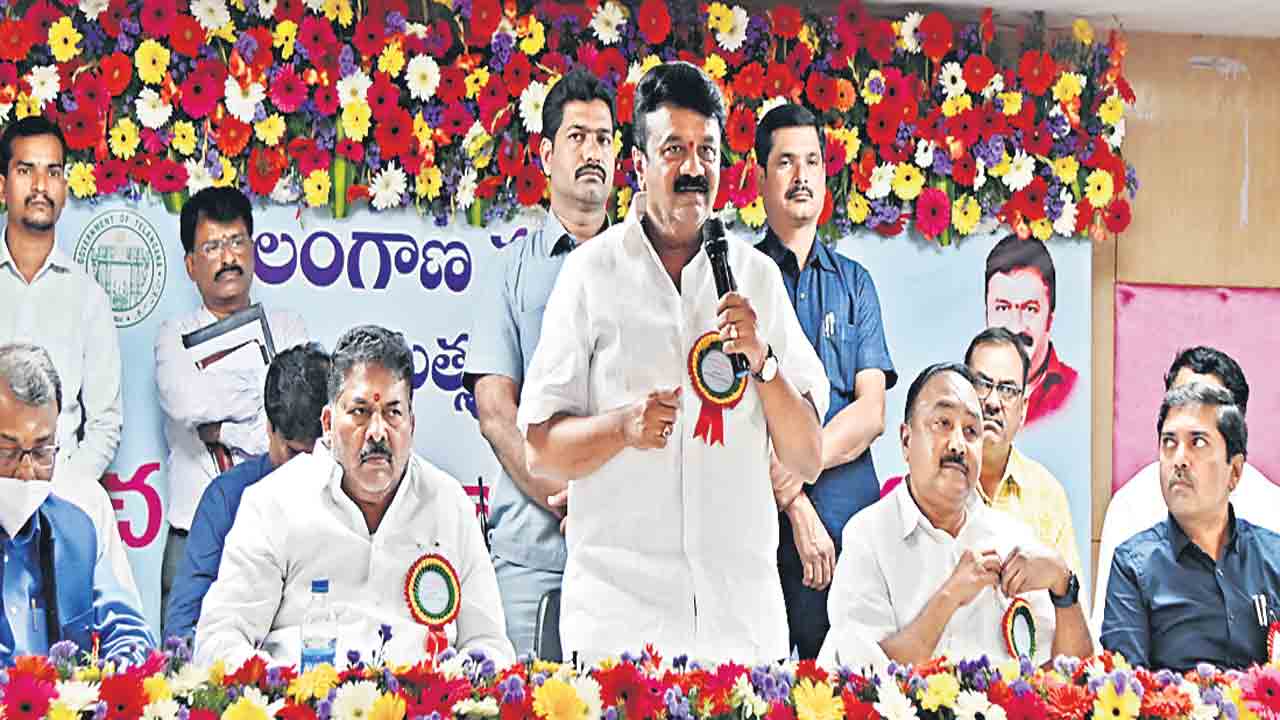 10 ఎకరాల్లో చేపల మార్కెట్‌