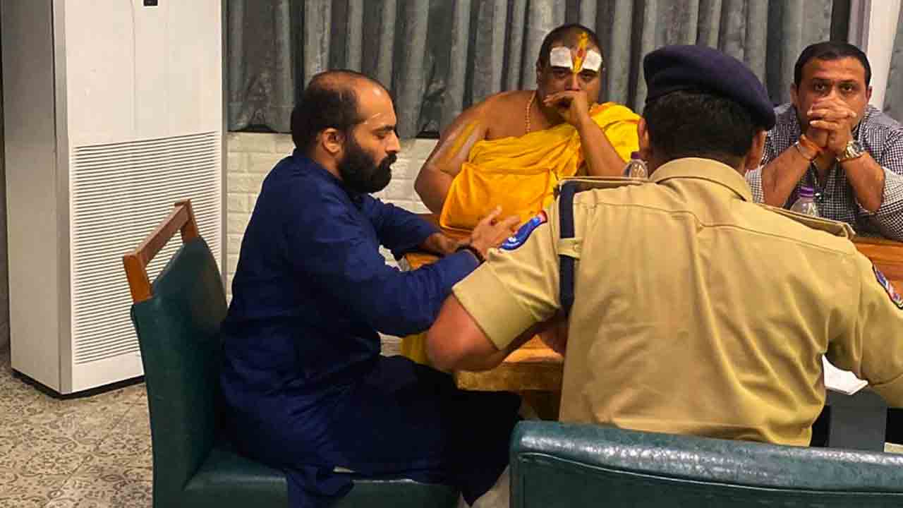 ఒక్కొక్క ఎమ్మెల్యేకి రూ.50 కోట్లు!