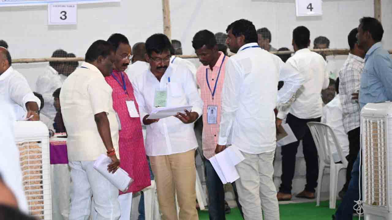 ఆరో రౌండ్‌లోనూ టీఆర్‌ఎస్‌దే ఆధిక్యం