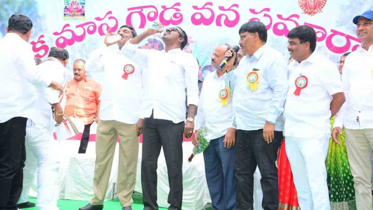 గీత కార్మికుల రకం రద్దు చేసిన ఘనత టీఆర్‌ఎస్‌ ప్రభుత్వానిదే