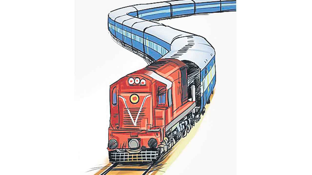 రైల్లో గట్టిగా మాట్లాడితే ఫైన్‌