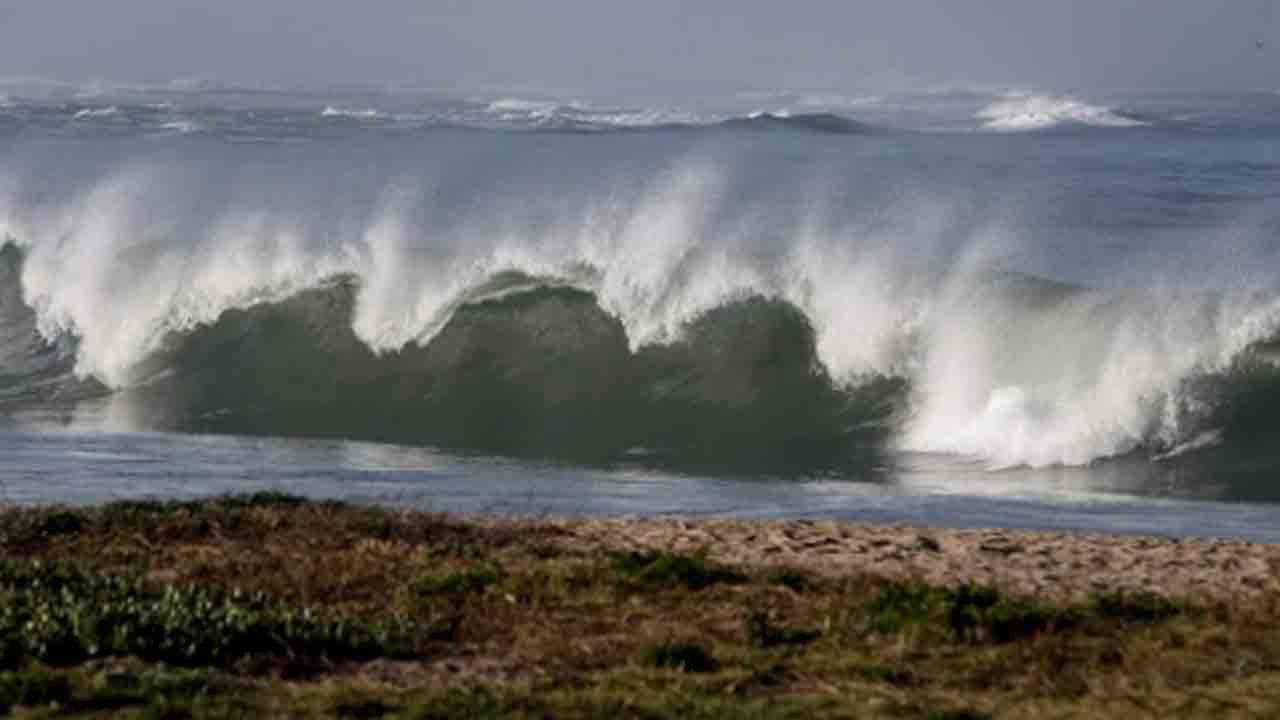 7.3 తీవ్రతతో సముద్రంలో భూకంపం.. సమోవాను తాకిన సునామీ అలలు