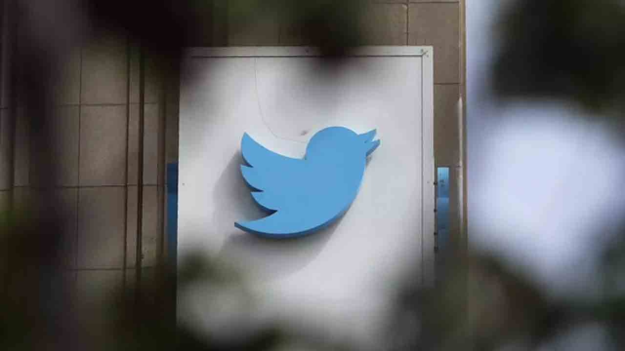 తొలగించిన ఉద్యోగుల్లో కొంతమందికి ట్విట్టర్‌ పిలుపు.. తిరిగి వచ్చెయ్యాలంటూ సందేశాలు..!