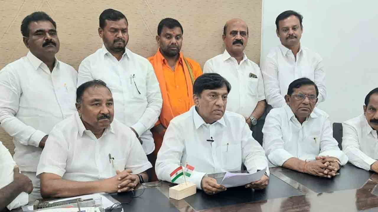 రాజకీయం కోసమే పీఎం పర్యటన