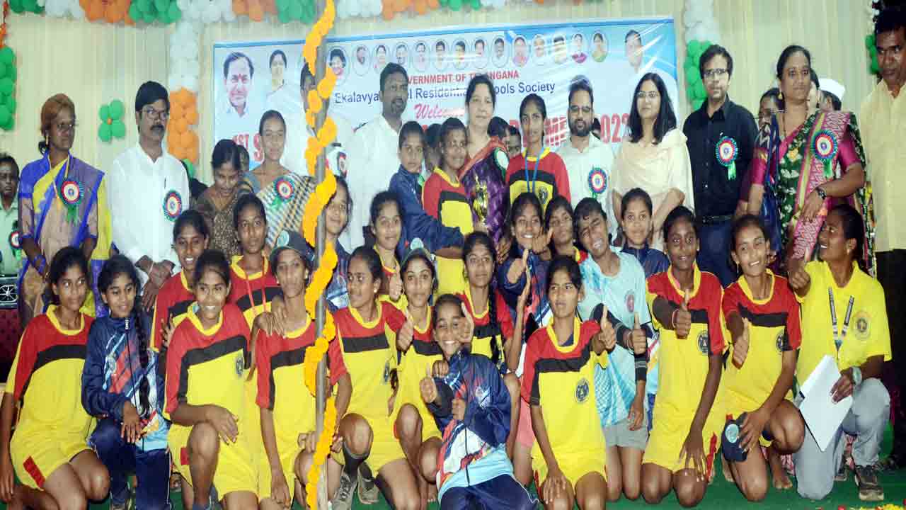 లక్ష్య సాధన కోసం కష్టపడాలి