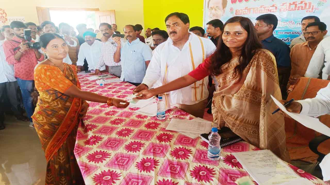 కుటిల రాజకీయాలకు కేరాఫ్‌ బీజేపీ