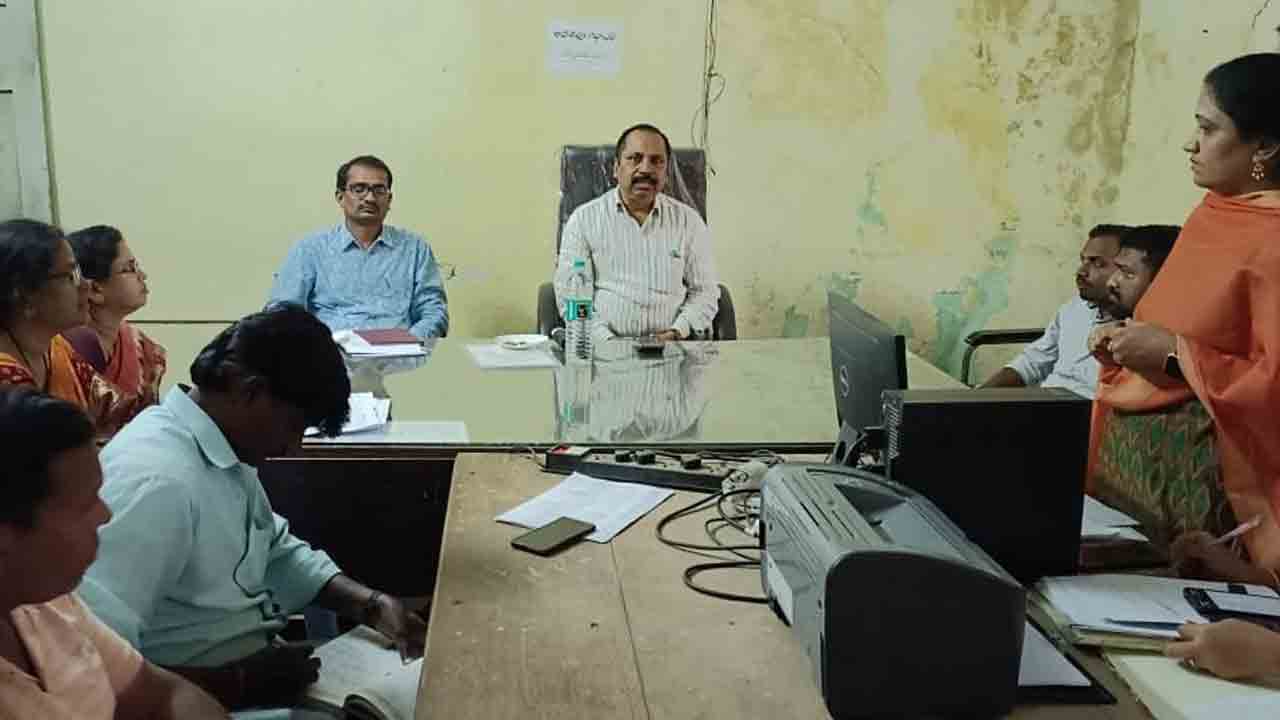 కొత్త ఓటర్లను నమోదు చేయాలి