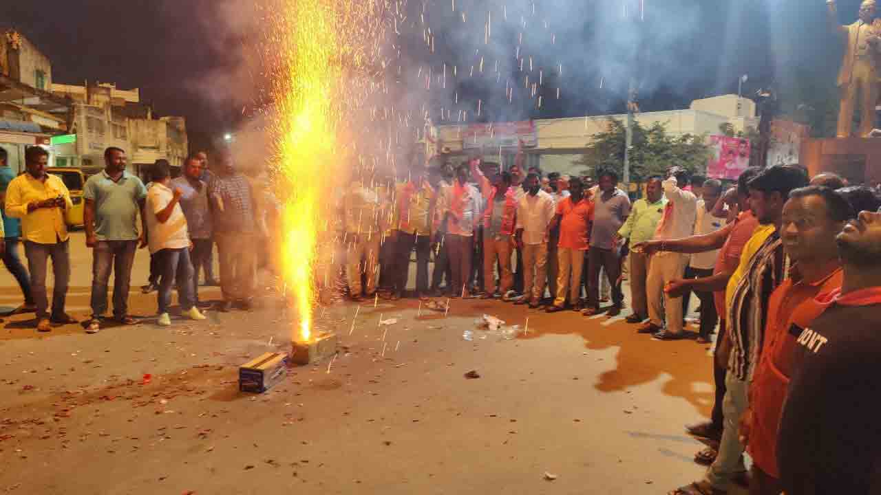 విజయోత్సాహం..