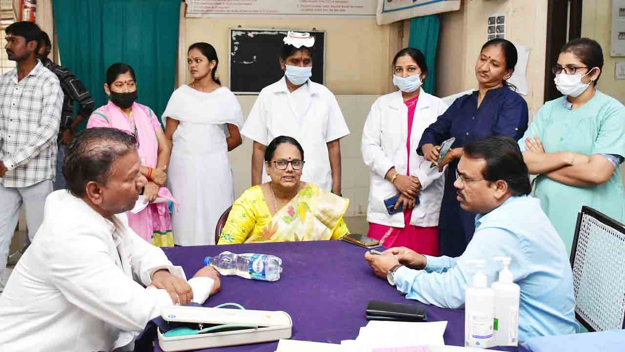 ఆరోగ్య తెలంగాణే లక్ష్యంగా పనిచేయాలి