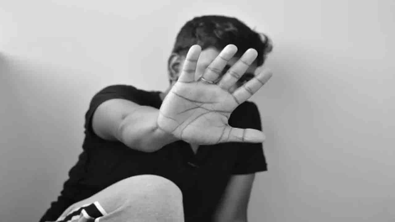 భార్య కొట్టిందంటూ… ప్రధాని కార్యాలయానికి వ్యక్తి ఫిర్యాదు