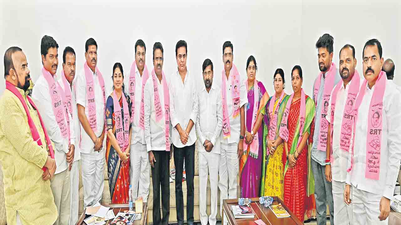 యాదాద్రిలో కాంగ్రెస్‌ ఖాళీ