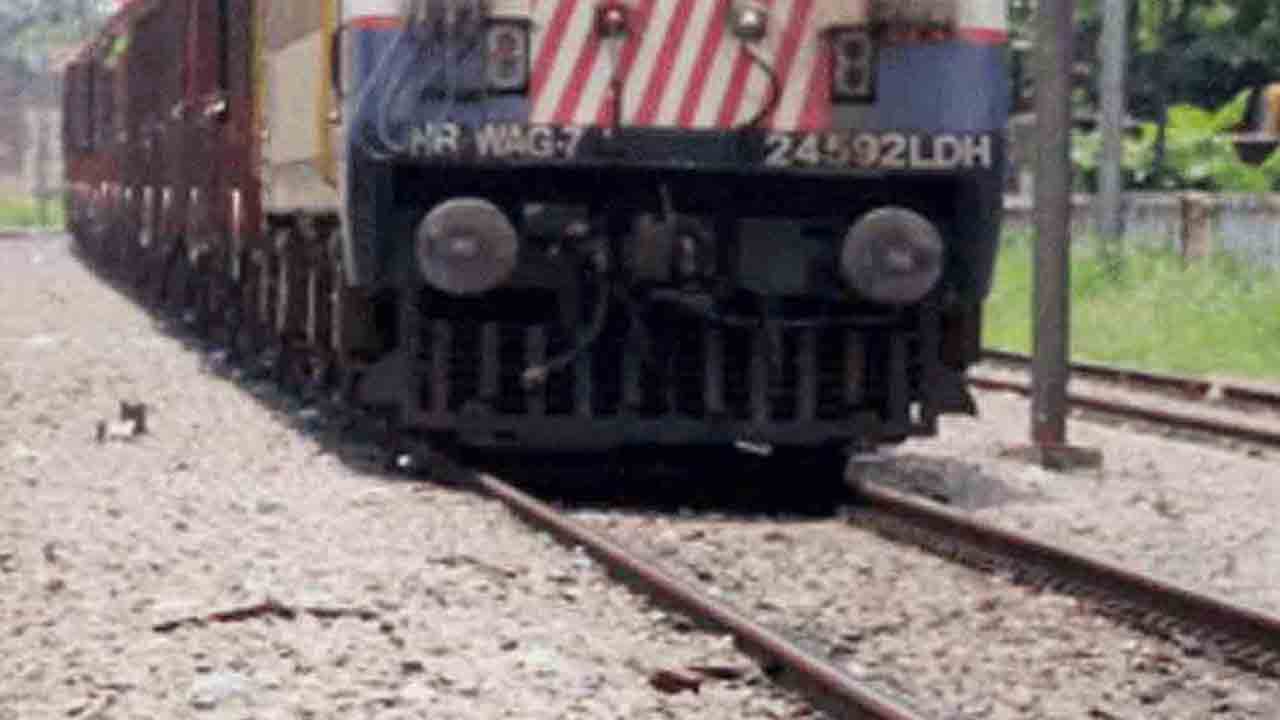 యాదగిరిగట్టలో ప్రేమజంట ఆత్మహత్య