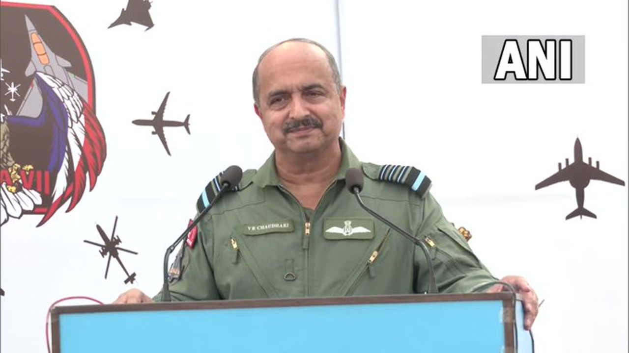 4.5 జ‌న‌రేష‌న్ యుద్ధ విమానాలు అవ‌స‌ర‌మే: ఎయిర్ చీఫ్