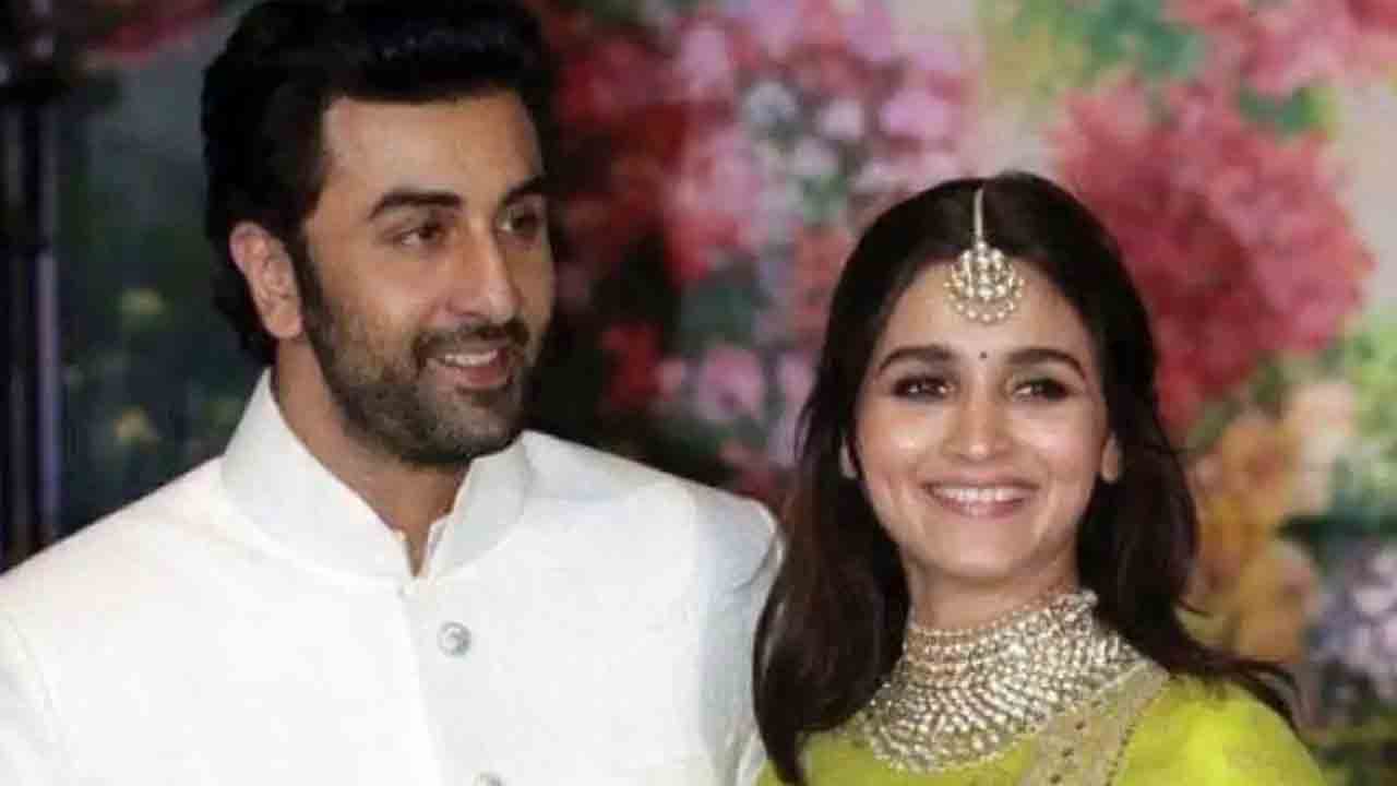 Alia Bhatt | ఆడబిడ్డకు జన్మనిచ్చిన ఆలియాభట్‌.. ఆనందంలో కపూర్‌ ఫ్యామిలీ