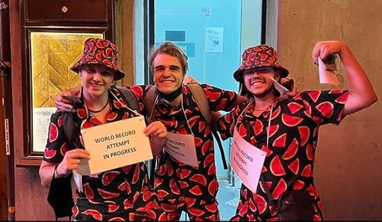 Guinness world record: ఒక్క‌రోజులో 78 ప‌బ్‌లకు వెళ్లి గిన్నిస్ రికార్డు సాధించిన ఆస్ట్రేలియా వ్య‌క్తి