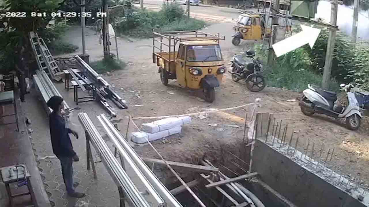 కదులుతున్న ఆటోలో పేలుడు.. ఉగ్రవాదుల చర్యేనన్న డీజీపీ