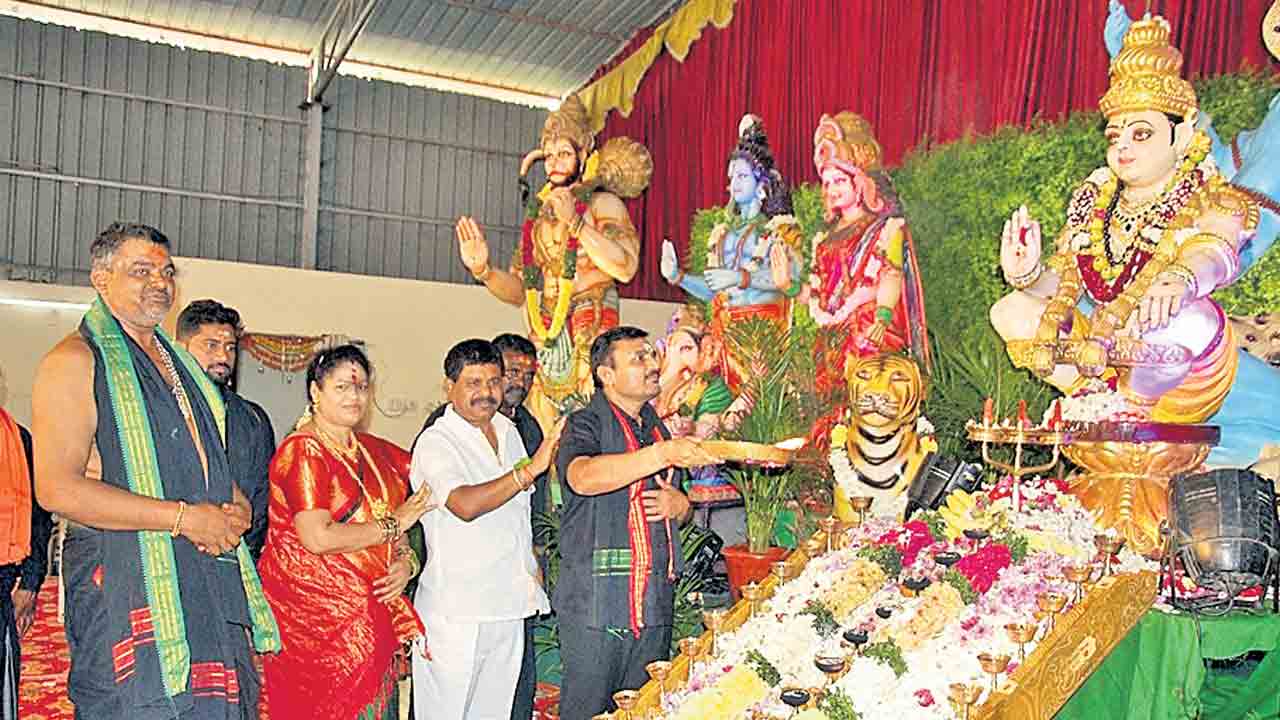 వైభవంగా మహాపడి పూజ