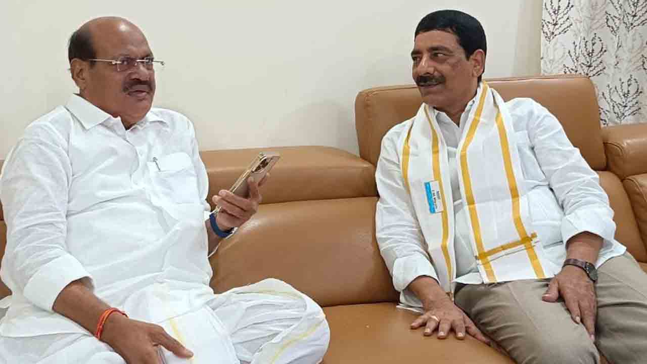 టీఎస్‌, ఏపీ ఆర్టీసీ చైర్మన్ల భేటీ