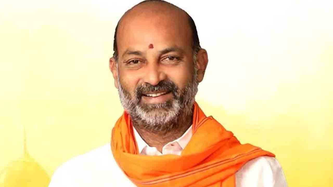 యాత్ర కోసం బండి ముఠా వసూళ్లు!