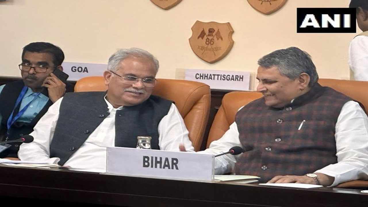 సీతారామ‌న్ గారూ.. రూ.17,240 కోట్లు రిట‌ర్న్ ఇచ్చేయండి