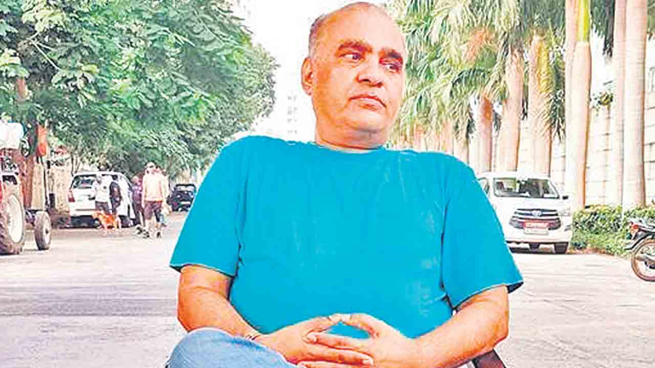 గుజరాత్‌లో అభివృద్ధి మిథ్య: సూరత్‌లో ఆప్‌ అభ్యర్థి శర్మ