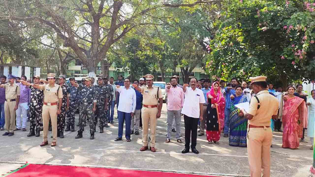 అంబేద్కర్‌ సేవలు చిరస్మరణీయం