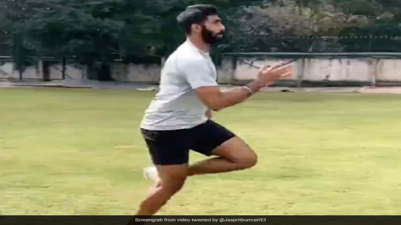 ఫిట్‌నెస్ ట్రైనింగ్‌లో బుమ్రా.. వీడియో షేర్ చేసిన బౌల‌ర్‌